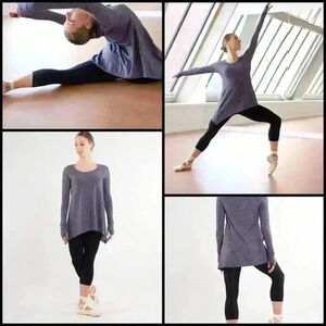 Lululemon Rehearsal Long Sleeve
Heathered Black Swan Athleisure Yoga Top Size 6